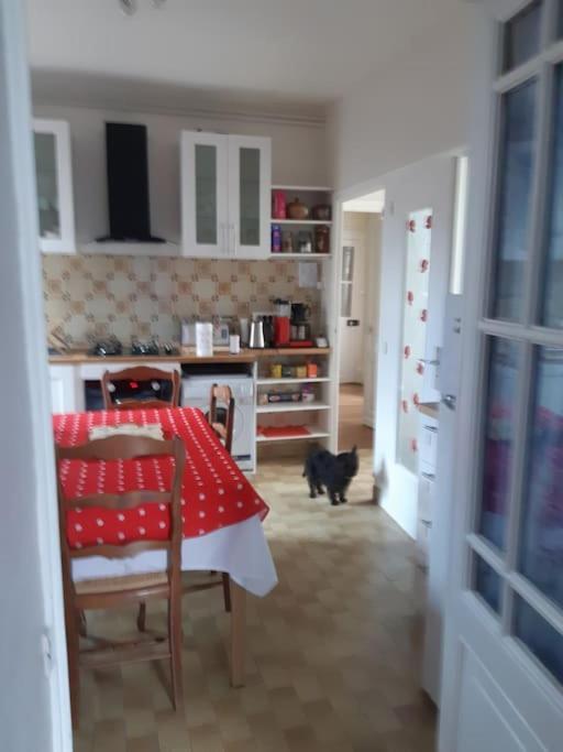 L'Escale Apartment Bourges Bagian luar foto